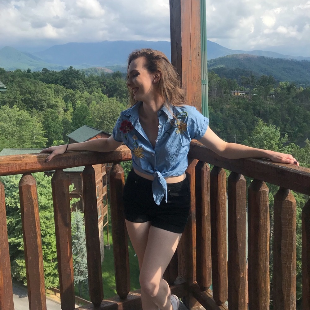 Meet your Posher, Katie